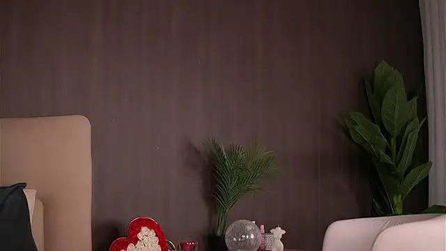 Snapshot of ChloeDevine chatting on February 20, 2026, 5:15 am ChloeDevine online show from February 20, 2026, 5:15 am