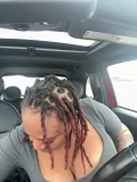 RoyalQueen2u online show from March 6, 2026, 5:42 pm