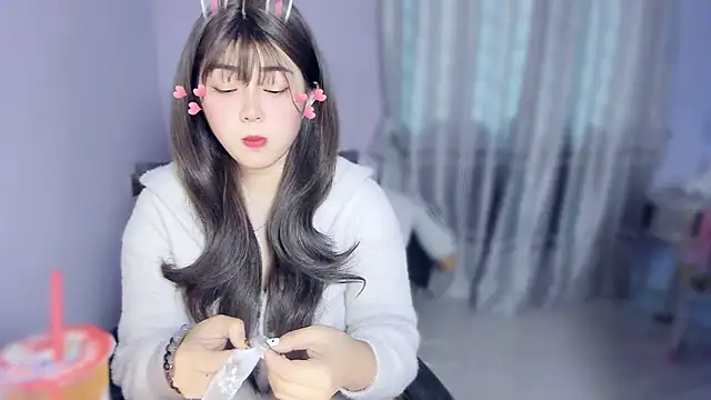 yuki3366 online show from November 13, 2025, 6:01 am