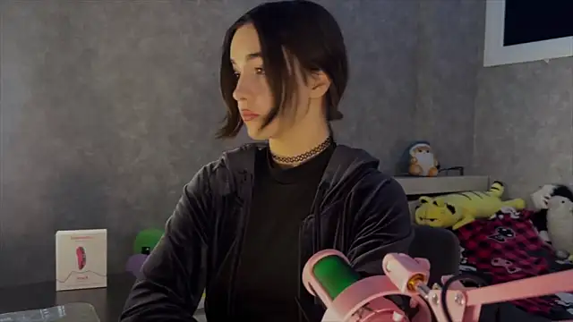 CupSizeGirl online show from February 16, 2026, 9:38 am