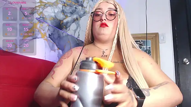 Alicee stone  online show from April 10, 2026, 8:02 pm