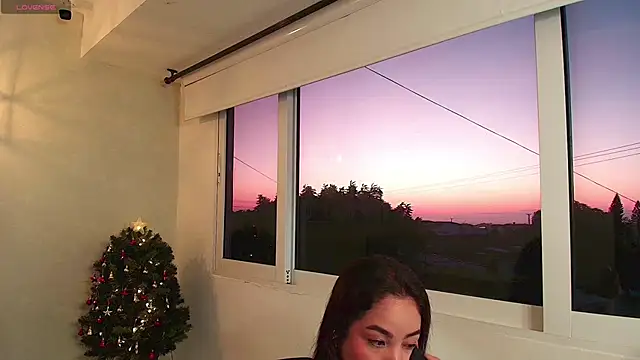  Victoria Collins online show from November 27, 2025, 10:50 am