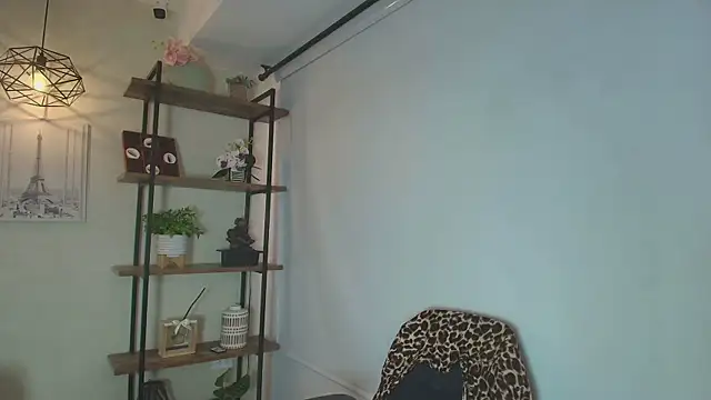  Victoria Collins online show from April 10, 2026, 11:59 am