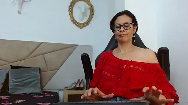 amanda ramirez online show from February 10, 2026, 10:14 pm