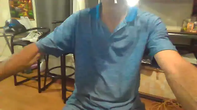 Lovyourpuss online show from March 15, 2026, 4:40 am