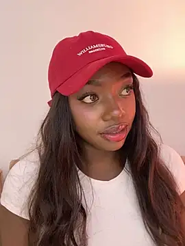 alissradiante1 online show from November 30, 2025, 3:54 am