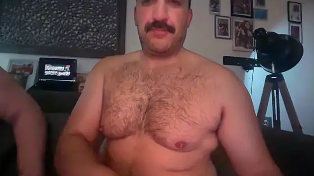 CloudyMuscleBeefy online show from March 30, 2026, 2:01 am