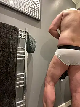 CloudyMuscleBeefy online show from March 30, 2026, 7:26 pm