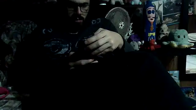 Snapshot of Angelsordemons6 chatting on January 5, 2026, 8:23 pm Angelsordemons6 online show from January 5, 2026, 8:23 pm