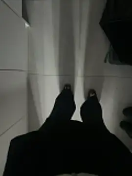 xiaoyuan01 online show from April 11, 2026, 4:50 am