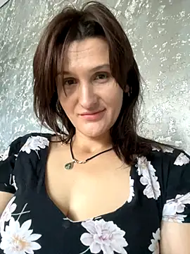 Snapshot of NikaSwan2831 chatting on November 4, 2025, 11:09 am NikaSwan2831 online show from November 4, 2025, 11:09 am