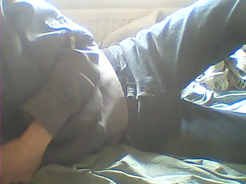 Snapshot of rimbaud77 chatting on September 28, 2025, 9:25 am rimbaud77 online show from September 28, 2025, 9:25 am