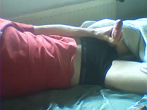 Snapshot of rimbaud77 chatting on October 21, 2025, 9:10 am rimbaud77 online show from October 21, 2025, 9:10 am