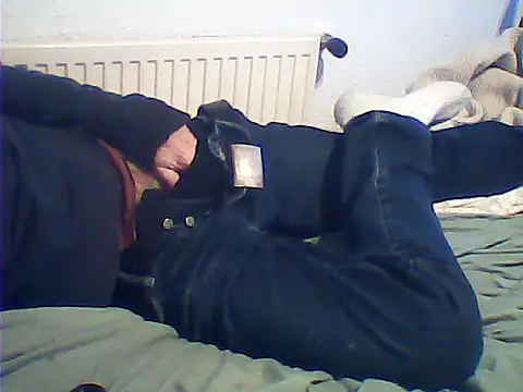 Snapshot of rimbaud77 chatting on October 28, 2025, 4:53 pm rimbaud77 online show from October 28, 2025, 4:53 pm