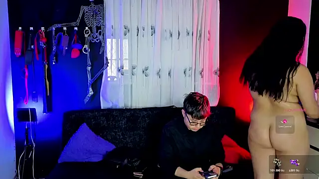 Cleo Ace online show from April 15, 2026, 1:07 pm