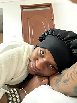 Snapshot of Lil-shawrie chatting on September 16, 2025, 10:38 am Lil-shawrie online show from September 16, 2025, 10:38 am