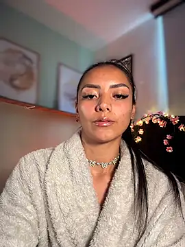 im-isabella online show from February 5, 2026, 9:19 pm