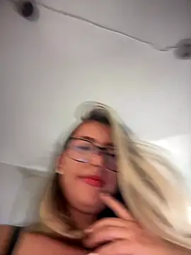 sara calderon online show from September 13, 2025, 1:22 pm