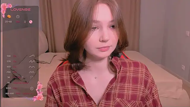 Snapshot of Nika_Whiter chatting on September 27, 2025, 1:05 pm Nika Whiter online show from September 27, 2025, 1:05 pm