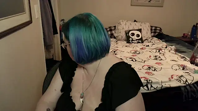 Snapshot of Kinky_Witch chatting on October 18, 2025, 2:14 am Kinky Witch online show from October 18, 2025, 2:14 am