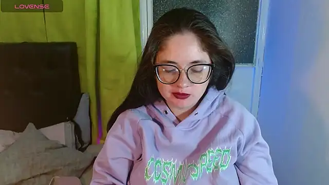 Snapshot of KrystalAdams chatting on December 19, 2025, 12:23 pm KrystalAdams online show from December 19, 2025, 12:23 pm