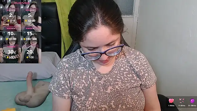 Snapshot of KrystalAdams chatting on March 12, 2026, 1:39 pm KrystalAdams online show from March 12, 2026, 1:39 pm