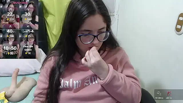 Snapshot of KrystalAdams chatting on March 13, 2026, 2:01 pm KrystalAdams online show from March 13, 2026, 2:01 pm