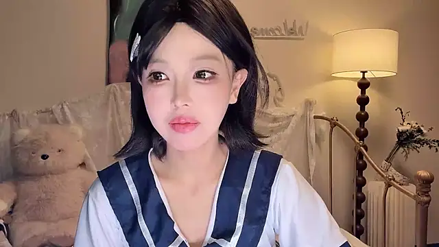 kiraa-0051 online show from November 4, 2025, 4:39 pm