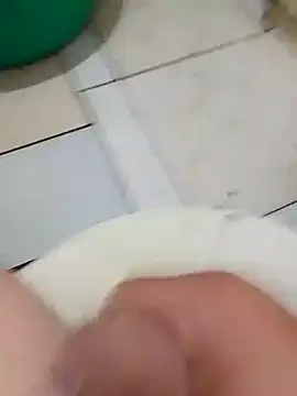 luca12z online show from September 28, 2025, 2:06 am