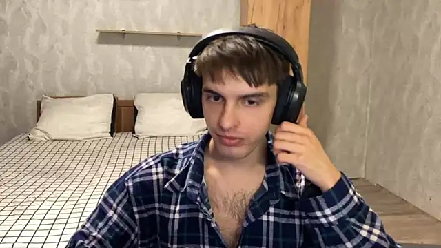 Snapshot of elliot_scott chatting on September 14, 2025, 6:07 pm elliot scott online show from September 14, 2025, 6:07 pm