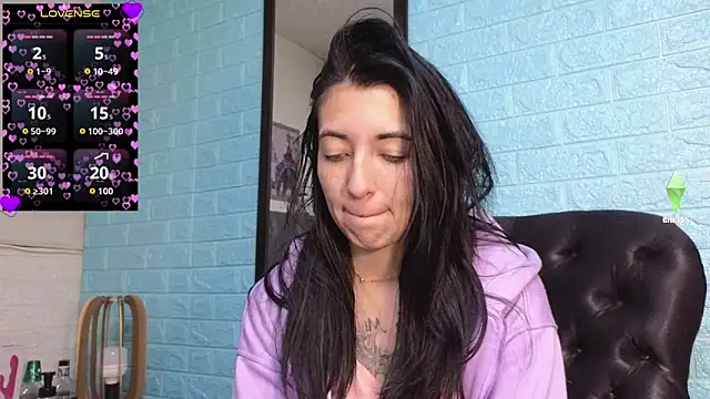 SALOME KORLAND online show from September 29, 2025, 12:10 pm