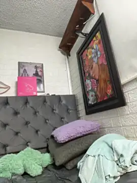 SALOME KORLAND online show from April 17, 2026, 7:28 pm