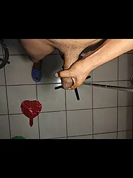 Genaro Dickinson 69 online show from December 1, 2025, 3:33 am