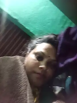 Snapshot of SHWETA1180 chatting on November 12, 2025, 12:33 am SHWETA1180 online show from November 12, 2025, 12:33 am