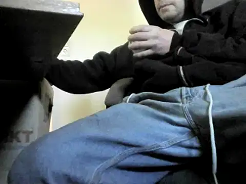 skateboy78 online show from March 3, 2025, 12:16 pm