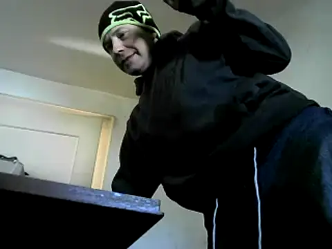 skateboy78 online show from March 19, 2025, 10:11 am