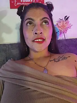 Fox Roxxan online show from March 29, 2026, 2:00 am