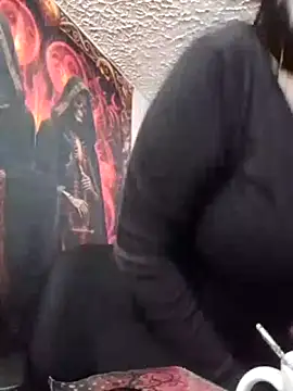 Snapshot of holydeath_1 chatting on June 14, 2026, 8:33 pm holydeath 1 online show from June 14, 2026, 8:33 pm