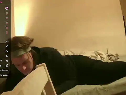 Snapshot of avamaxwell chatting on September 10, 2025, 7:25 pm avamaxwell online show from September 10, 2025, 7:25 pm