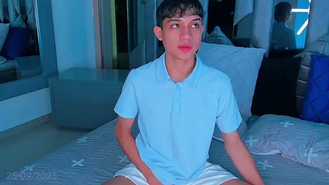 Snapshot of Sebax_Young chatting on September 25, 2025, 7:50 pm Sebax Young online show from September 25, 2025, 7:50 pm