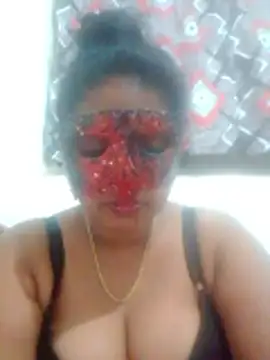 boosypussy online show from April 7, 2026, 5:02 pm