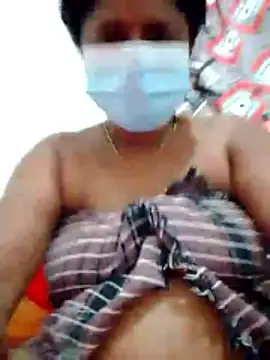 Snapshot of boosypussy chatting on May 26, 2026, 3:35 am boosypussy online show from May 26, 2026, 3:35 am