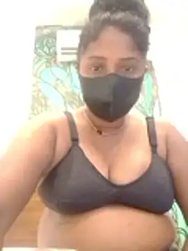 Snapshot of boosypussy chatting on June 10, 2026, 7:18 am boosypussy online show from June 10, 2026, 7:18 am