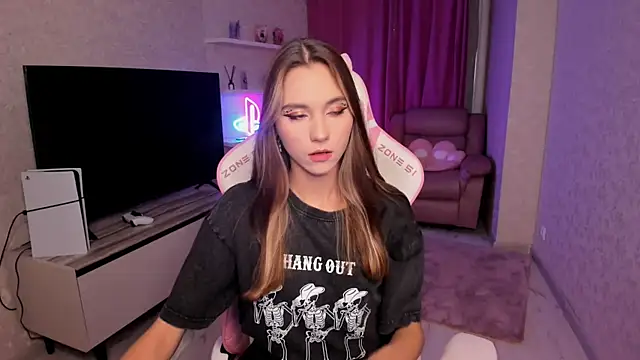 EllaCurtis online show from March 2, 2026, 6:04 pm