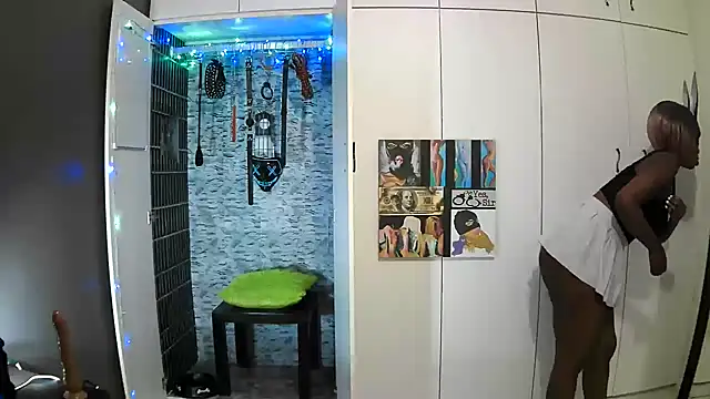 BaDSubMiss online show from September 29, 2025, 4:28 am