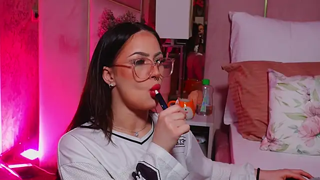 LucyLextonX online show from March 27, 2026, 12:38 am