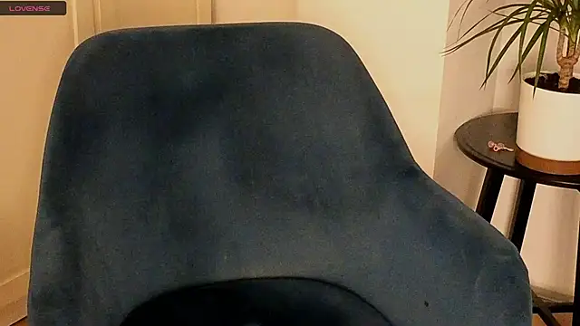 Snapshot of NoFace_Model chatting on October 9, 2025, 5:11 pm NoFace Model online show from October 9, 2025, 5:11 pm