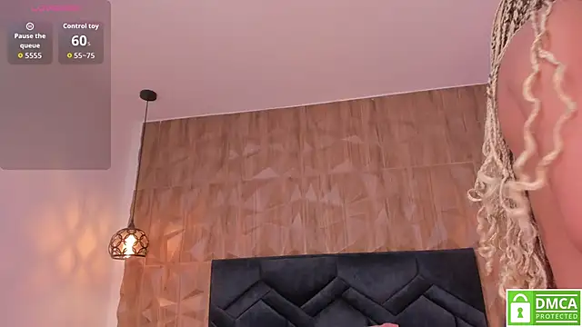 Gia Scott online show from November 29, 2025, 9:07 pm