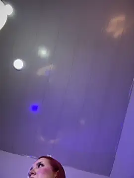 Mia Juicyberry online show from March 13, 2026, 7:09 pm