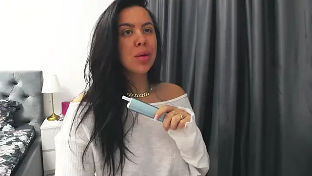 Casiana  online show from February 9, 2026, 7:23 am